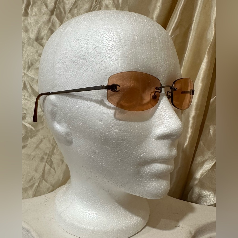 Chanel 4002 Rimless CC Vintage Y2K Sunglasses in Orange Hue - Picture 12 of 17
